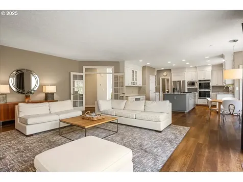 4679 Dogwood Drive Lake Oswego OR 97035