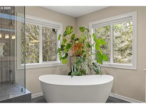 4679 Dogwood Drive Lake Oswego OR 97035