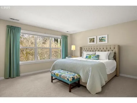 4679 Dogwood Drive Lake Oswego OR 97035