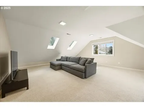 4679 Dogwood Drive Lake Oswego OR 97035