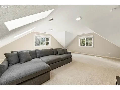 4679 Dogwood Drive Lake Oswego OR 97035