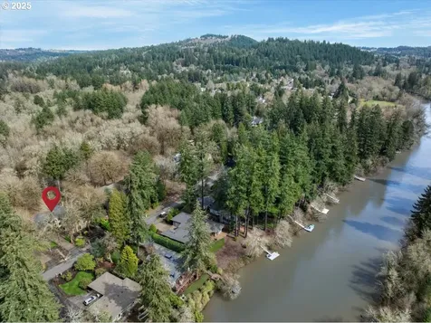 4679 Dogwood Drive Lake Oswego OR 97035