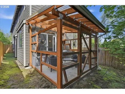 9028 N Drummond Avenue Portland OR 97217