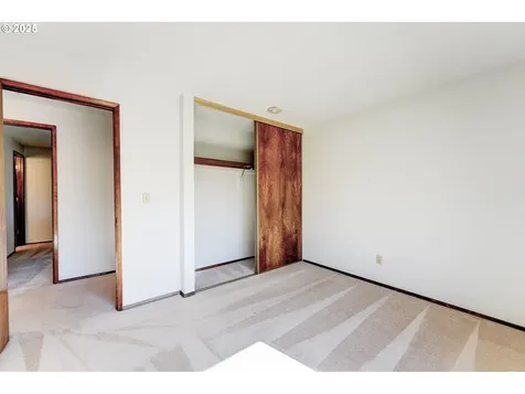 9824 NE Tanglewood Drive Vancouver WA 98664