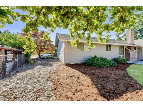 9824 NE Tanglewood Drive Vancouver WA 98664