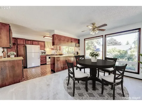 9824 NE Tanglewood Drive Vancouver WA 98664