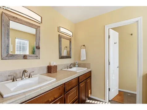 3411 SE 182nd Avenue Vancouver WA 98683