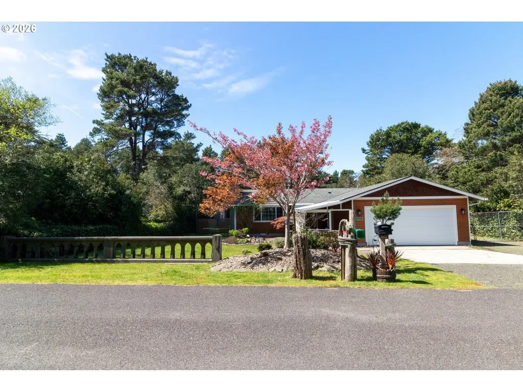 4726 Sea Breeze Lane Florence OR 97439