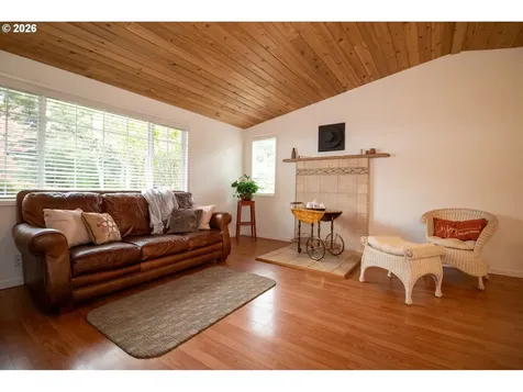 4726 Sea Breeze Lane Florence OR 97439