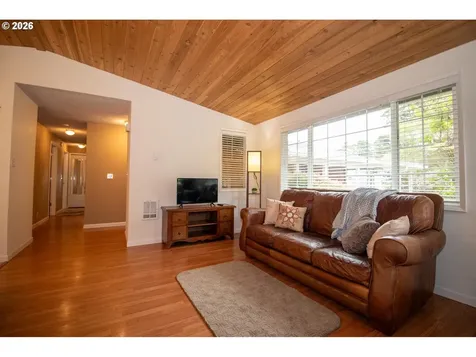 4726 Sea Breeze Lane Florence OR 97439