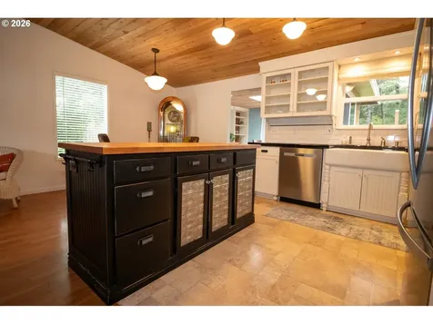 4726 Sea Breeze Lane Florence OR 97439