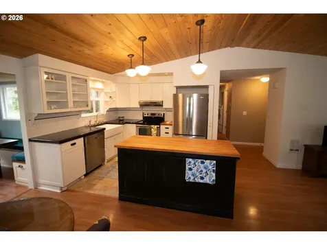 4726 Sea Breeze Lane Florence OR 97439