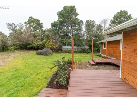 4726 Sea Breeze Lane Florence OR 97439