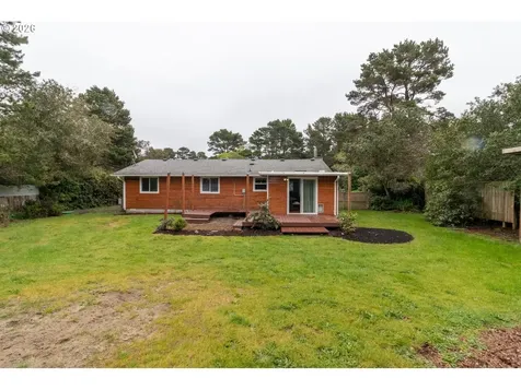 4726 Sea Breeze Lane Florence OR 97439