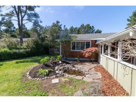4726 Sea Breeze Lane Florence OR 97439