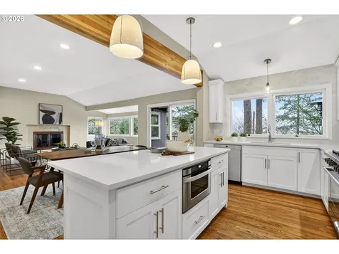 1433 SW Highland Road Portland OR 97221
