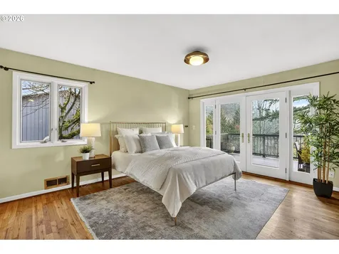 1433 SW Highland Road Portland OR 97221