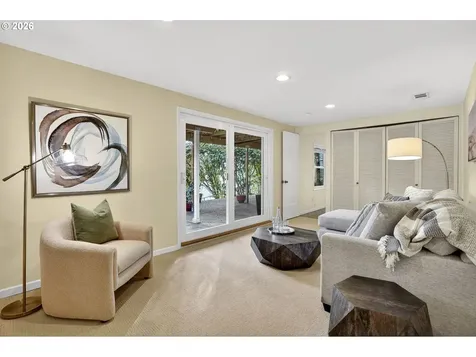 1433 SW Highland Road Portland OR 97221