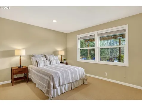 1433 SW Highland Road Portland OR 97221