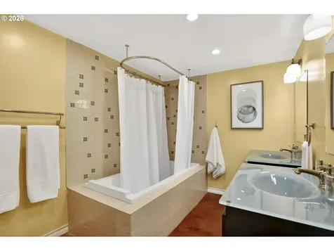 1433 SW Highland Road Portland OR 97221