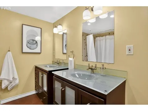 1433 SW Highland Road Portland OR 97221