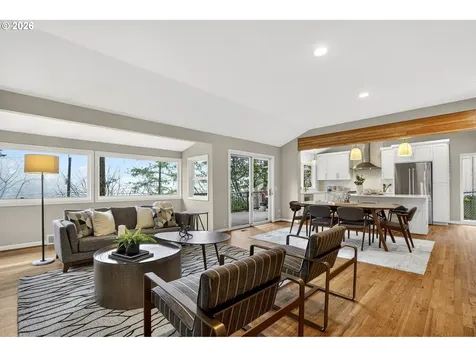 1433 SW Highland Road Portland OR 97221
