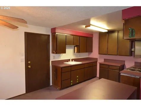 1685 SW 194th Avenue Beaverton OR 97003