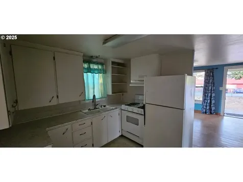 1248 NW Ellan Street Roseburg OR 97470