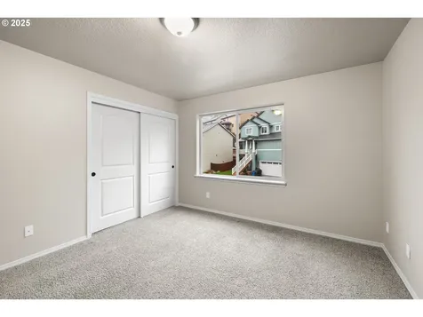 4648 Y Street Washougal WA 98671
