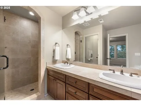 4648 Y Street Washougal WA 98671