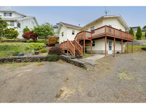 97 Dresden Street Astoria OR 97103