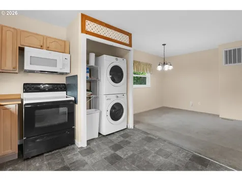 97 Dresden Street Astoria OR 97103