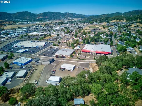 797 NE Garden Valley Boulevard Roseburg OR 97470