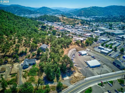 797 NE Garden Valley Boulevard Roseburg OR 97470