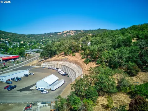 797 NE Garden Valley Boulevard Roseburg OR 97470