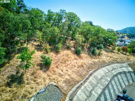 797 NE Garden Valley Boulevard Roseburg OR 97470