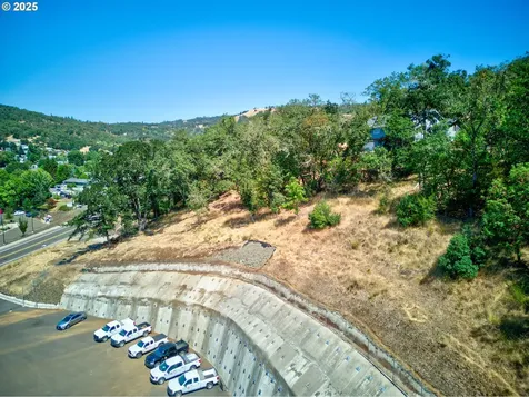 797 NE Garden Valley Boulevard Roseburg OR 97470