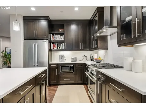 3311 NW Tullamore Court Portland OR 97229
