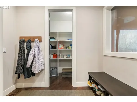 3311 NW Tullamore Court Portland OR 97229