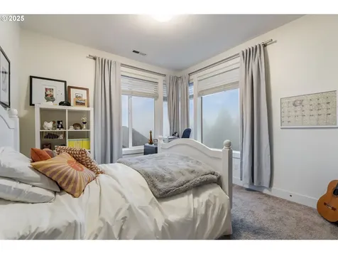 3311 NW Tullamore Court Portland OR 97229