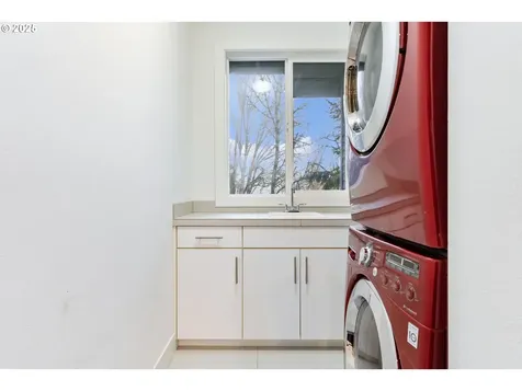 3311 NW Tullamore Court Portland OR 97229