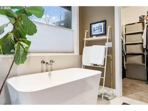 3311 NW Tullamore Court Portland OR 97229