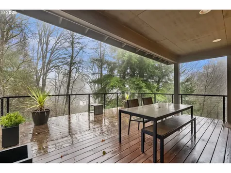 3311 NW Tullamore Court Portland OR 97229