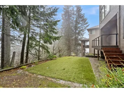 3311 NW Tullamore Court Portland OR 97229