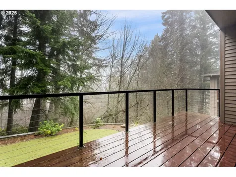 3311 NW Tullamore Court Portland OR 97229