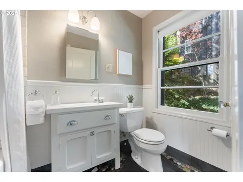 1027 SW Grover Street Portland OR 97239