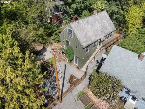 1027 SW Grover Street Portland OR 97239