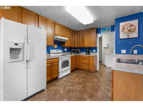 55275 SW Cherry Grove Drive Gaston OR 97119
