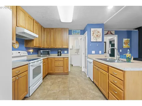 55275 SW Cherry Grove Drive Gaston OR 97119