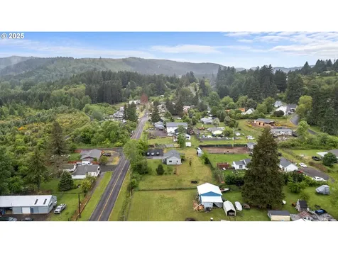 55275 SW Cherry Grove Drive Gaston OR 97119